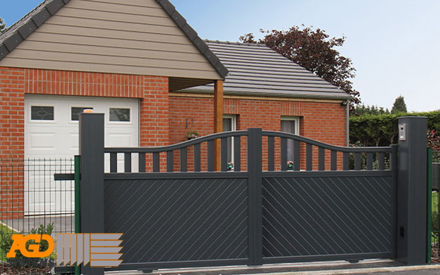 Automated gate for a driveway in Cambridge
